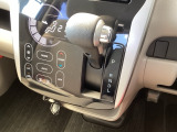 バックモニター付きで車庫入れもラクラク♪