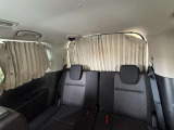 純正オプションの車内カーテンもついております!