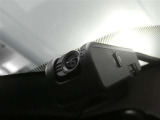 【ドラレコ搭載車】今や必需品のドライブレコーダー搭載車です。万が一のトラブルのときにも役に立つドライブレコーダーを装備しています。側面衝突や幅寄せ・割り込み対策に!