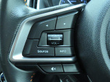 ■オーディオやナビゲーションを操作する為のリモコン装備。各種スイッチが集約されており、走行中でもハンドルから手を放さずに安全に操作できますので、事故防止に繋がります。