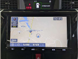 純正ナビを装備。タッチパネル式で使いやすく、お出かけもラクラクです。