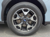 純正アルミホイール装備、足元をオシャレに魅せます!