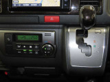 操作しやすいインパネシフトです。