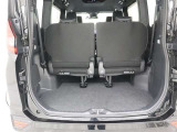 ラゲージスペースだって広々です!車種によっては床下収納やシートの折り畳み、またシートを動かして更にお荷物積めちゃいます♪