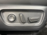 【パワーシート】スイッチ一つで簡単にシートの微調整が可能!電動だから力もいりません!快適なシートポジションにセットして、快適なドライブをお楽しみください。