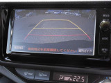 【バックモニター】バックモニター搭載で車庫入れ安心!バック中の死角部分がモニターに映し出されるので安全性がアップします!!
