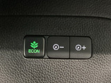 ★ECONスイッチ★ エコドライブを加速しよう!スイッチをONにすると、運転の仕方によるロスを抑え込み燃費をよくするようクルマが頑張ります(*^ー^*)燃費向上にチャレンジ♪