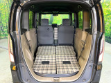 後席を格納すると、これだけの広さが!シーンに合わせたシートアレンジで、大きな荷物も積むことが出来ます♪