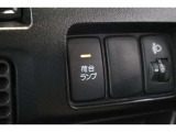 車内に便利な荷台ランプスイッチが有ります。