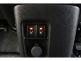 シートヒーター装備車両♪♪寒い冬はもちろん♪肌寒い春先・秋口まで活躍してくれるあると嬉しい装備です♪♪