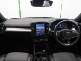 XC40 プラスプロ B4 AWD 入庫です!シートヒーターやパワーシートなど快適装備盛りだくさん♪もちろんボルボが世界に誇る安全機能も多数装備されております。