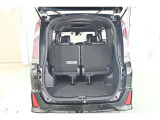 広々としたラゲージスペースを備えています。大きなものや長さのある荷物もしっかりと積み込めます。