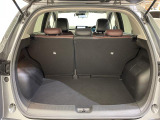 【トランク】積み込みやすくて、たっぷり積める荷室です。シートアレンジできるものは、乗車人数と荷物の量や大きさによってシートを動かすことができるので、より快適なドライブが可能です!