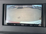 【バックビューモニター】 後進時、安全確認が出来ます。苦手な車庫入れも安心サポート! しかし、あまり頼り過ぎないようにお願いいたします☆