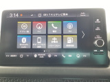 Honda CONNECTディスプレイはナビ、スマホ連携、車両情報表示、各種設定操作を一つに集約した高機能タッチパネル。直感的に使える便利なインターフェースです。