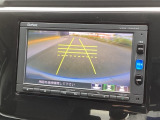 便利な3ビュー切り替え、ガイド線表示付きのバックカメラです!後退時、後方の視界をサポートします!