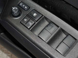 電動格納式ドアミラー・パワーウインドウを装備しています。