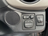 【電動格納ミラー】サイドミラーは電動格納式となっており、狭い駐車場でもキズがつくリスクを抑えられます。