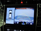 フロントモニター・サイドモニター・バックモニターを使用し、車を上から見たような画像が表示されますので、安心してお車の駐車が出来ますよ。尚、駐車時には必ず、お客様の目視にて駐車をお願い致します。