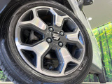 【純正15インチアルミホイール】外観にマッチした純正アルミホイールを装着しております。各種社外アルミホイールや、スタッドレスタイヤも取扱いしております。是非ご相談ください♪