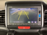 バックも安心のバックカメラ付いています。バックカメラがあると、いつでも安全にバックできますね。死角も減ります。