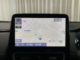ナビ搭載で、家族で遠方へのドライブも道に迷わず安心!近くの飲食店やガソリンスタンドも探せて便利ですね♪