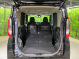 後席を格納すると、これだけの広さが!シーンに合わせたシートアレンジで、大きな荷物も積むことが出来ます♪