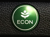 ★ECONスイッチ★ エコドライブを加速しよう!スイッチをONにすると、運転の仕方によるロスを抑え込み燃費をよくするようクルマが頑張ります(*^ー^*)燃費向上にチャレンジ♪