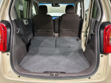 リアシートを倒すと、ラゲッジスペースを広くお使いいただけます!