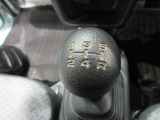 マニュアル5速ミッション車です