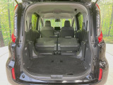 普段のお買い物や通勤、送迎等に十分な荷室スペースを確保しております。セカンドシートを倒すと、大きな荷物の積載も可能です♪