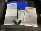 メンテナンスノート【点検整備記録簿・保証書】、取説も揃ってます。スマートキーはバッグなどにしまったままボタン操作でエンジンの始動・停止ができて大変便利です