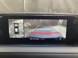 狭い場所での駐車やすれ違いなどでより的確な運転操作に役立つ360&deg;ビューモニターが装備されています。