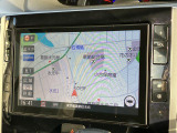 8インチ純正ナビが装着されております♪