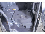 後席は足元にダイブ収納で平らな荷室になります!