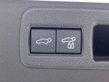 【パワーバックドア】スマートキーや運転席のボタンを押すだけでリアゲートが自動で開閉します!荷物を持っている時や、高い位置にあるバックドアを閉める際に便利な機能です♪