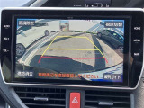 【バックモニター】バックカメラが装着されています。車庫入れが苦手な方もこれがあれば安心ですね
