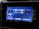 CD、DVD、Bluetooth、AM、FM、AUX、スマートフォン接続ができます。