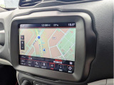 アップルカープレイとアンドロイドオートも対応のモニターになっております。もちろんバックカメラも装備されております。