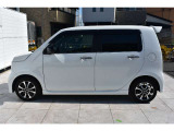 当社の優秀なスタッフがしっかり点検整備をさせていただいてからご納車いたします!さらに!ミッションオイル、ワイパーゴム、エンジンオイル、エレメント、エアクリーナーを新品交換させて頂いています!