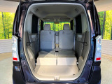 普段のお買い物や通勤、送迎等に十分な荷室スペースを確保しております。セカンドシートを倒すと、大きな荷物の積載も可能です♪