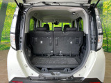 普段のお買い物や通勤、送迎等に十分な荷室スペースを確保しております。セカンドシートを倒すと、大きな荷物の積載も可能です♪