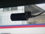 勿論、後ろ側のドライブレコーダーも付いていますので、流行の煽り運転対策もできています♪