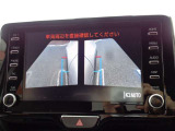 バックモニター、パノラミックビューモニター搭載車!目視しづらいクルマの周囲をぐるりと見渡せ、しっかり確認ができます。