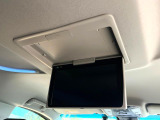 【12型フリップダウン】大画面モニターで後席でもエンタメをお楽しみいただけます。家族や友人とお出かけする機会が多い方に大人気です♪