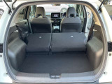 ラゲッジルームです。後席を倒せば大きな荷物も積み込み可能です。