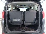 広々としたラゲージスペースを備えています。大きなものや長さのある荷物もしっかりと積み込めます。