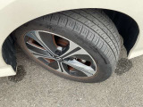 純正アルミホイール装備