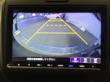 バックモニター付きで、車庫入れやバック時の後方確認をサポート。