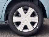 純正ホイールを装着しております。車両に関してのご質問は、スタッフまでお気軽にお問合せ下さい!TEL:0439-88-6662